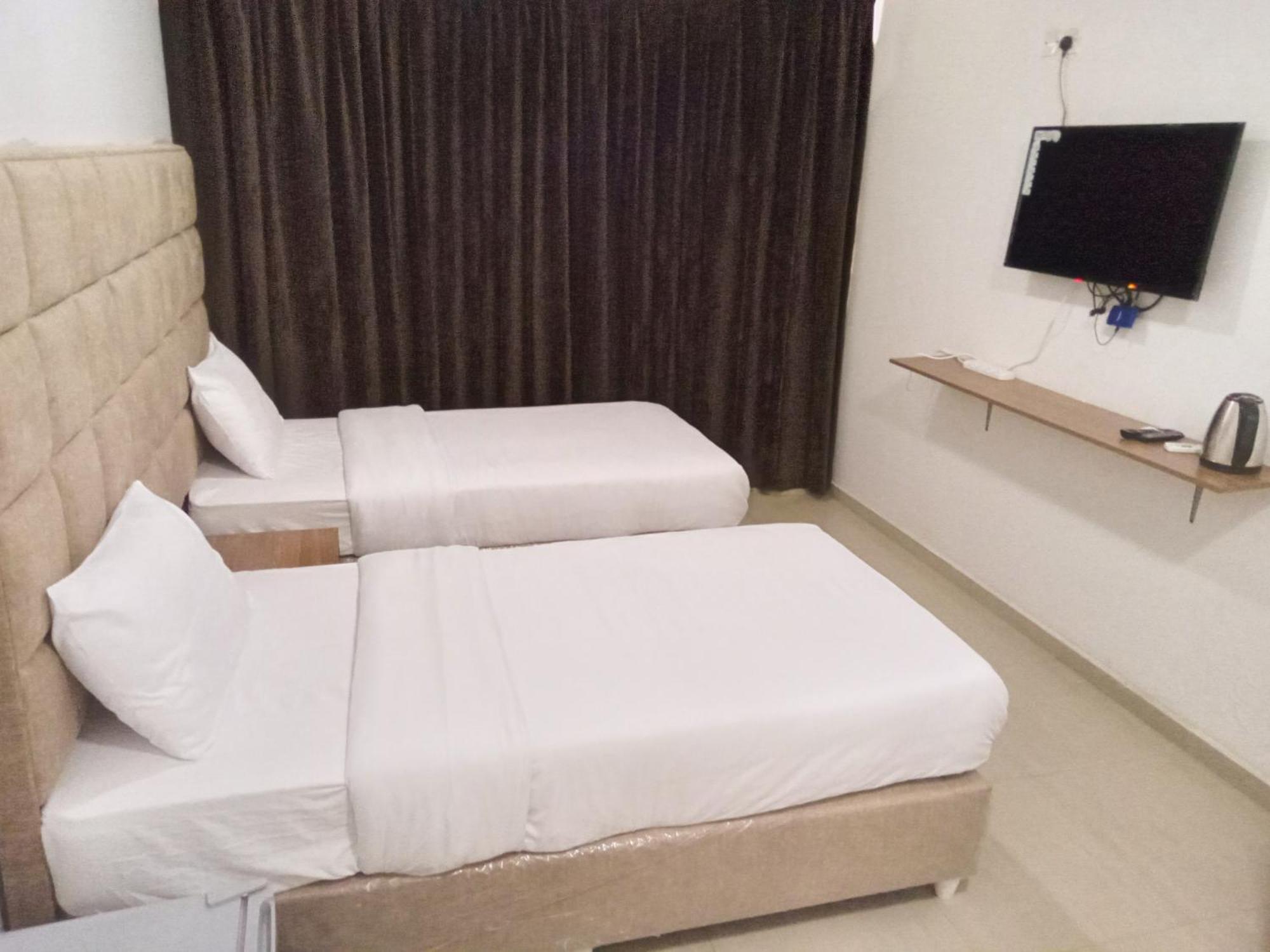 אל בוראיימי Taj Al Arab Hotel Al Burimi מראה חיצוני תמונה